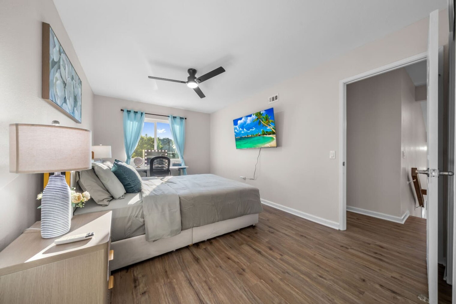 Building Photo - 13737 Via Tres Vistas