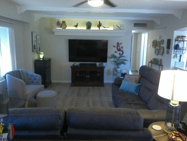 Building Photo - Beautiful updated condo in Los Lagos Upstairs unit. Available March 15 to Dec 31st 2026