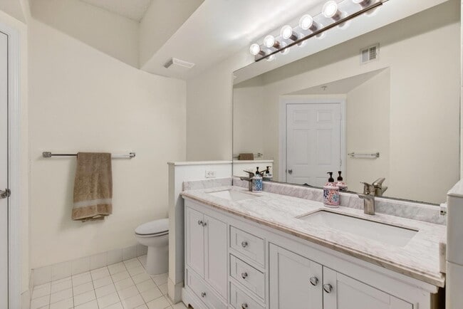 Building Photo - 3415 Tuscany Way