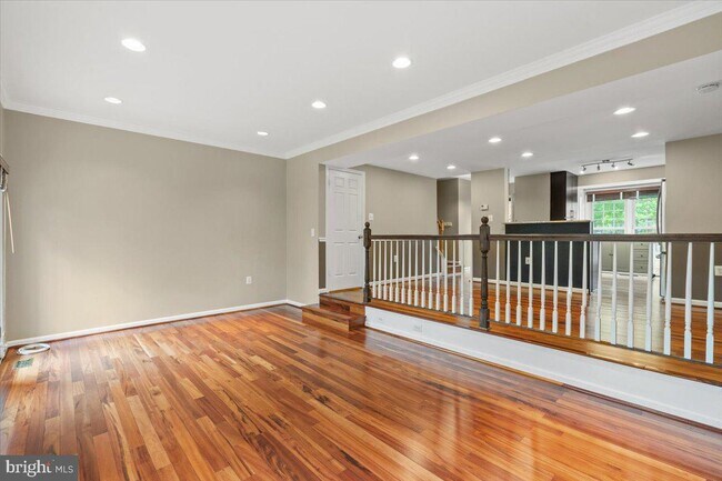 Building Photo - 6562 Sand Wedge Ct