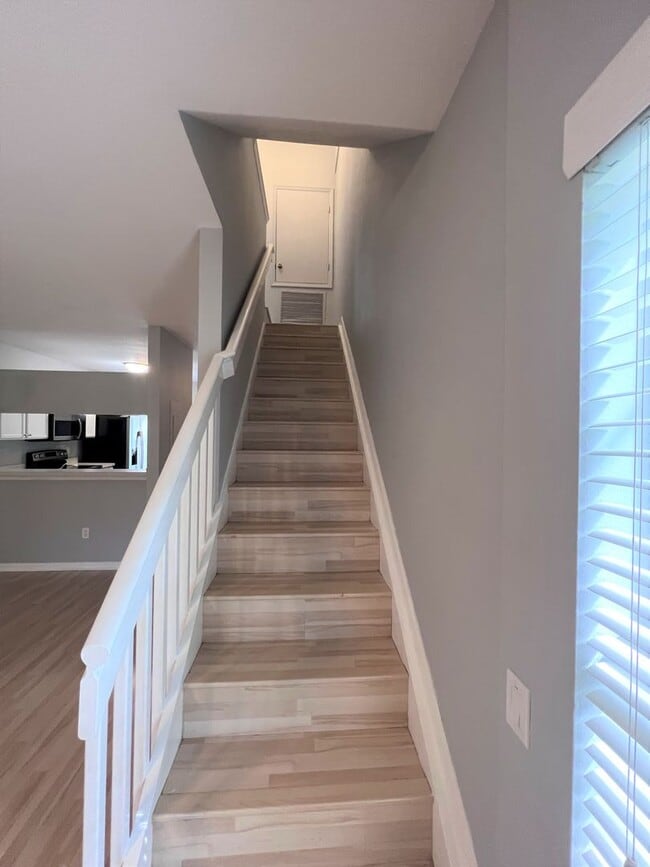 Building Photo - 2/2.5 in Chase Townhomes