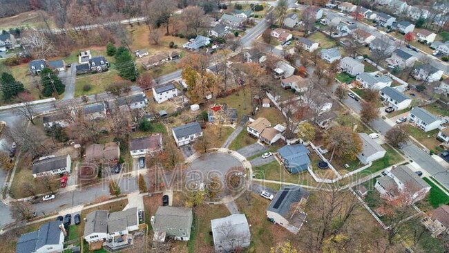 Building Photo - 9321 Kenbrooke Ct