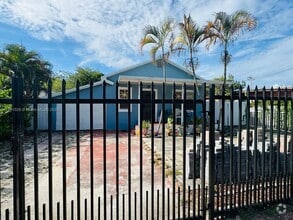 Building Photo - 861 NW 112th St
