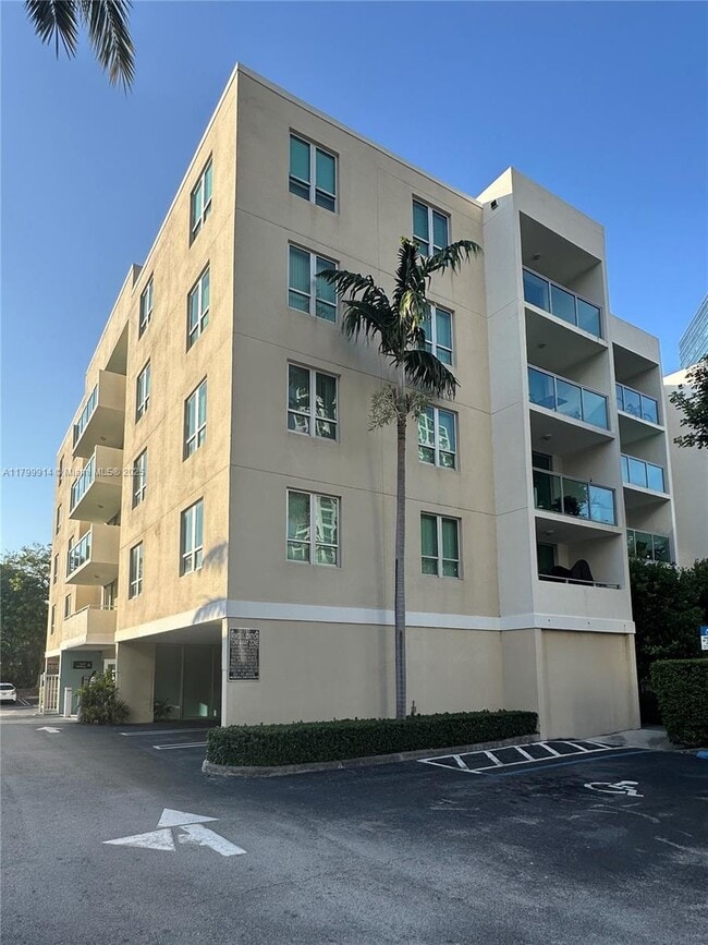 Building Photo - 1550 Brickell Ave