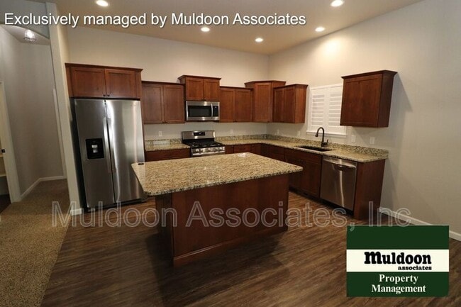 Building Photo - 1207 W De La Vista Ct