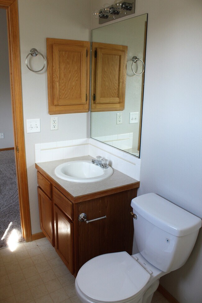 Building Photo - 950 52nd Ave Ct