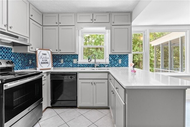 Building Photo - 1428 Brookcliff Dr