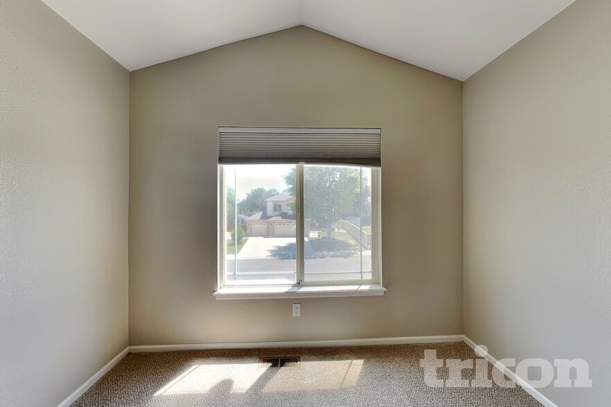Building Photo - 9061 Renoir Dr