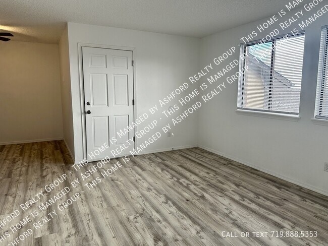 Building Photo - 1120 Yuma St