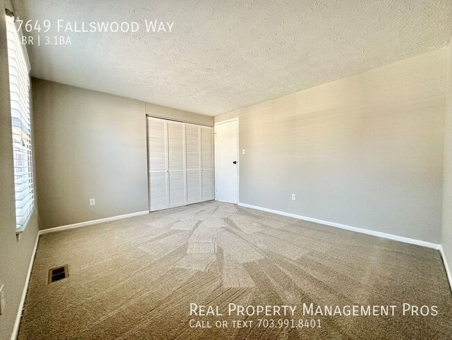 Building Photo - 7649 Fallswood Way