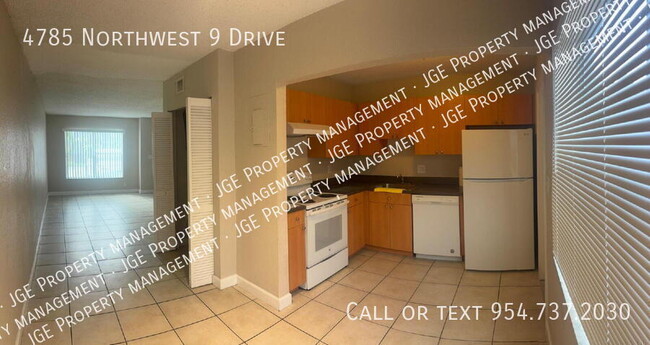 Building Photo - 4785 NW 9th Dr