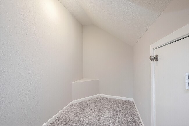 Building Photo - 3103 Hartcliff Cir