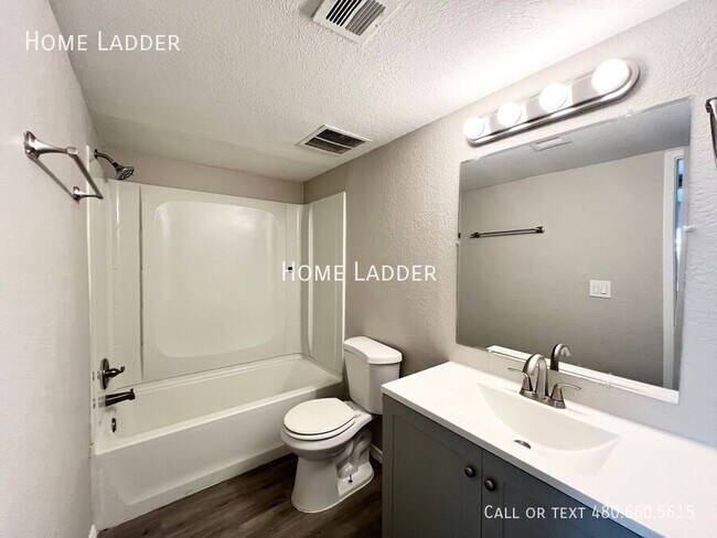 Building Photo - 4959 S Park Ave
