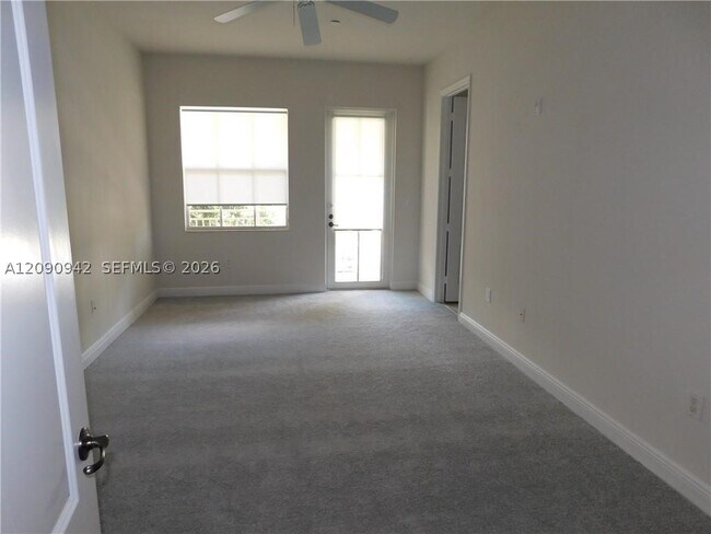 Building Photo - 1338 SW 3rd Ct