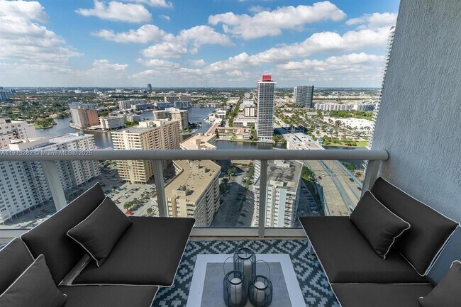 Building Photo - 1800 S Ocean Dr