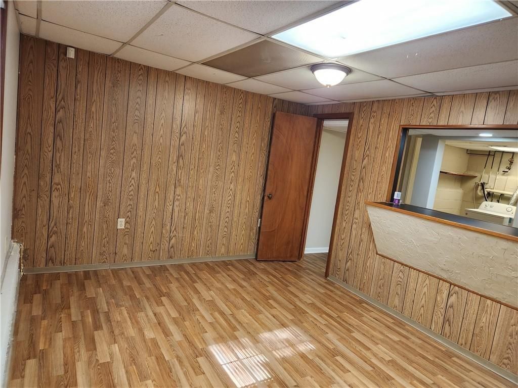 Building Photo - 3234 Valley View St