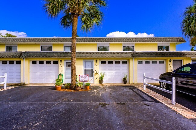 Building Photo - 246 Timberline Trl