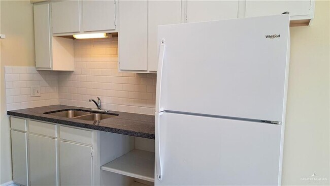 Building Photo - 29 Beech Ave