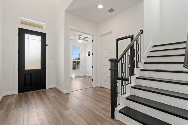 Building Photo - 20700 Matts Cove