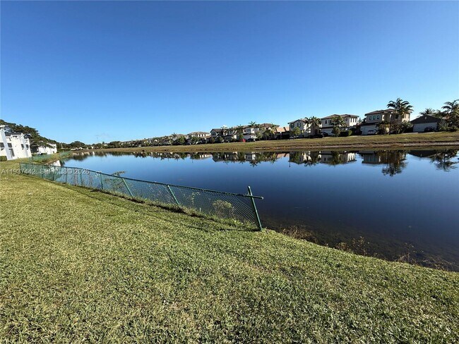 Building Photo - 625 SW 113th Way