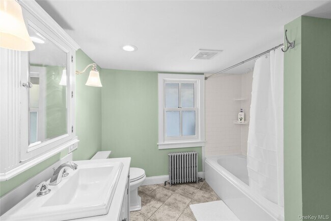 Building Photo - 232 N Country Rd