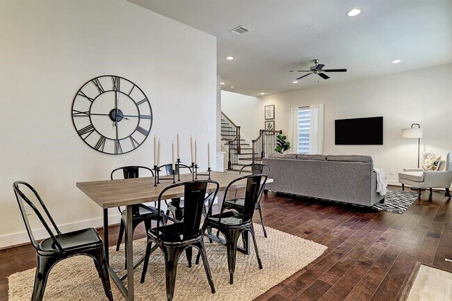 Building Photo - 8808 Hollister Pine Ct