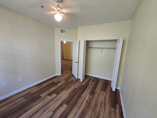 Building Photo - 3 Bedroom Condo For Rent in Tampa Palms!