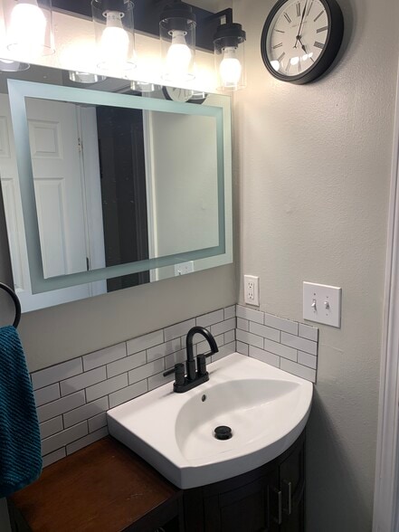 Building Photo - 14408 E Rich Ave