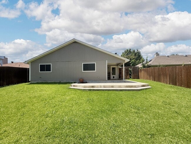 Building Photo - Comfortable 3-Bedroom Home for Lease in Ke...
