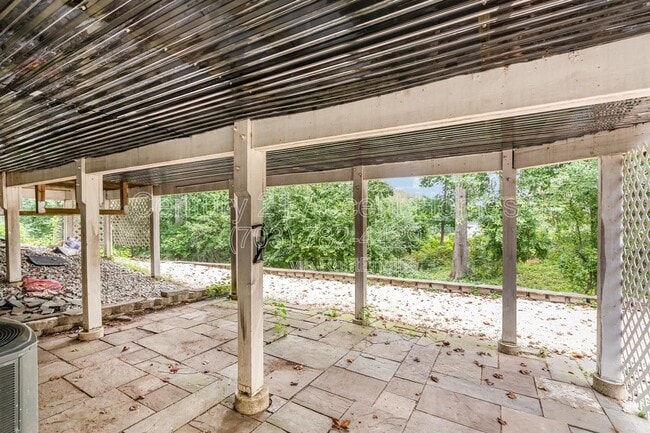 Building Photo - 11959 Governors Ct