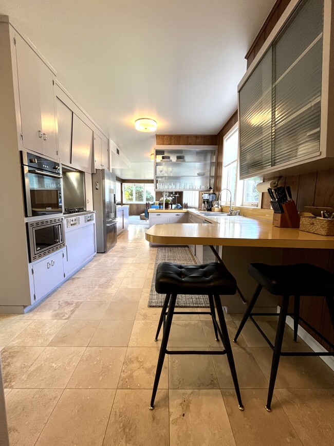 Building Photo - 1844 Heather Ln