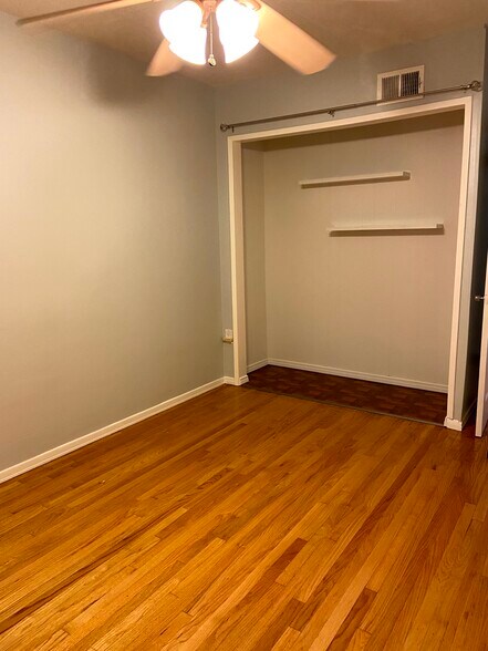 Guest Bedroom - 914 Oleander St