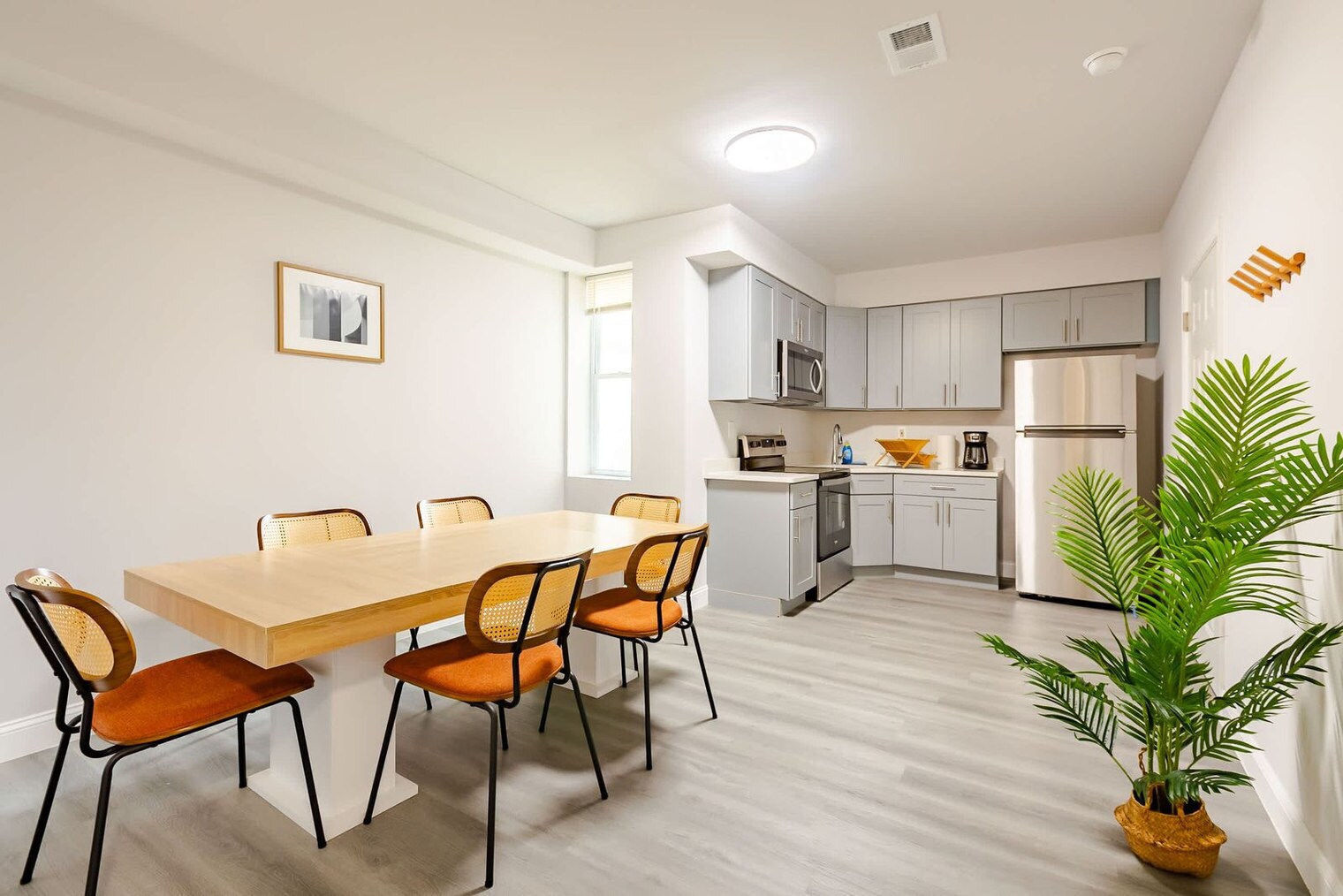 Building Photo - 1418 S 9th St