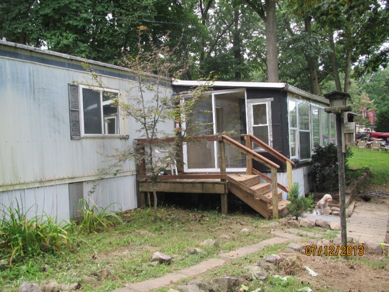 Building Photo - 43 Dosch Ln