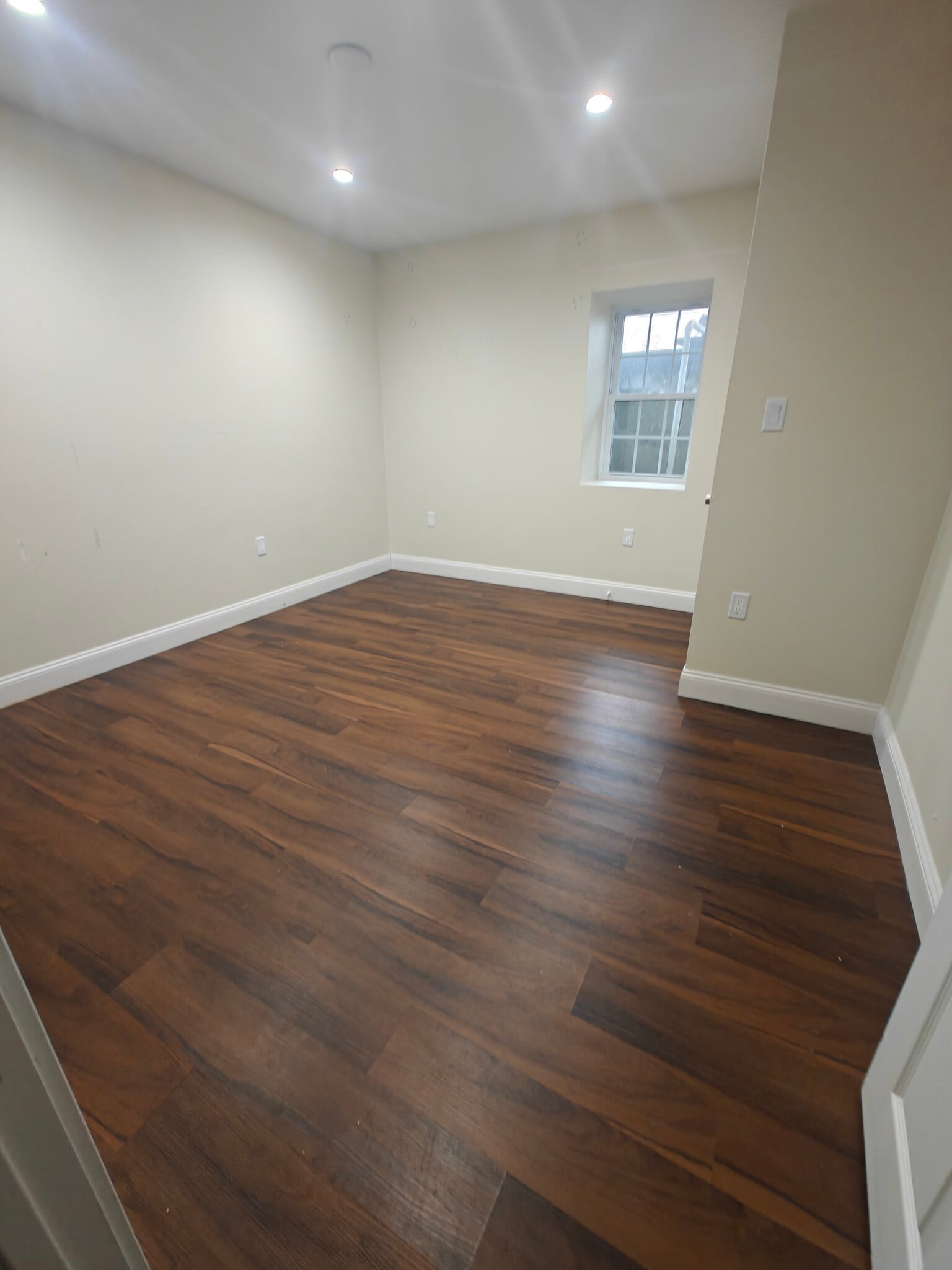 Building Photo - 42 Elmwood Ave