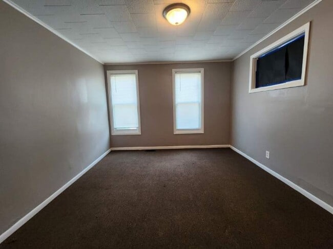 Building Photo - Single Family Home