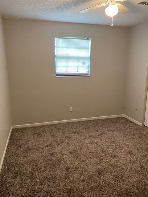 Building Photo - 2 Georgetown Dr