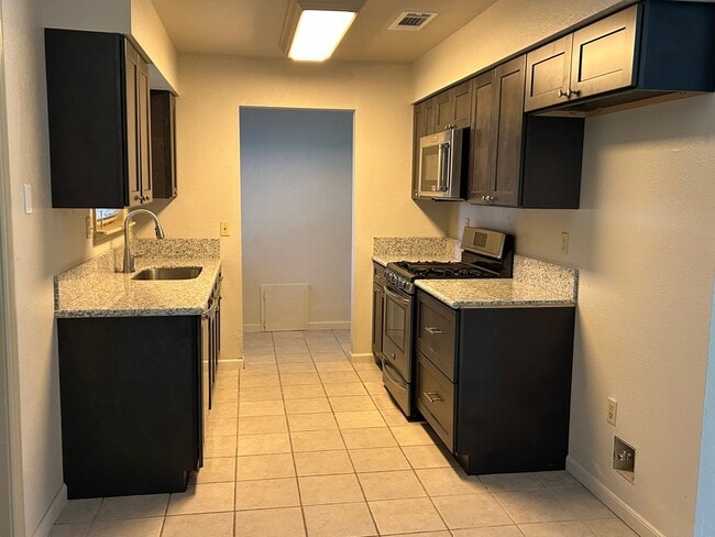 Building Photo - Lots of NEW