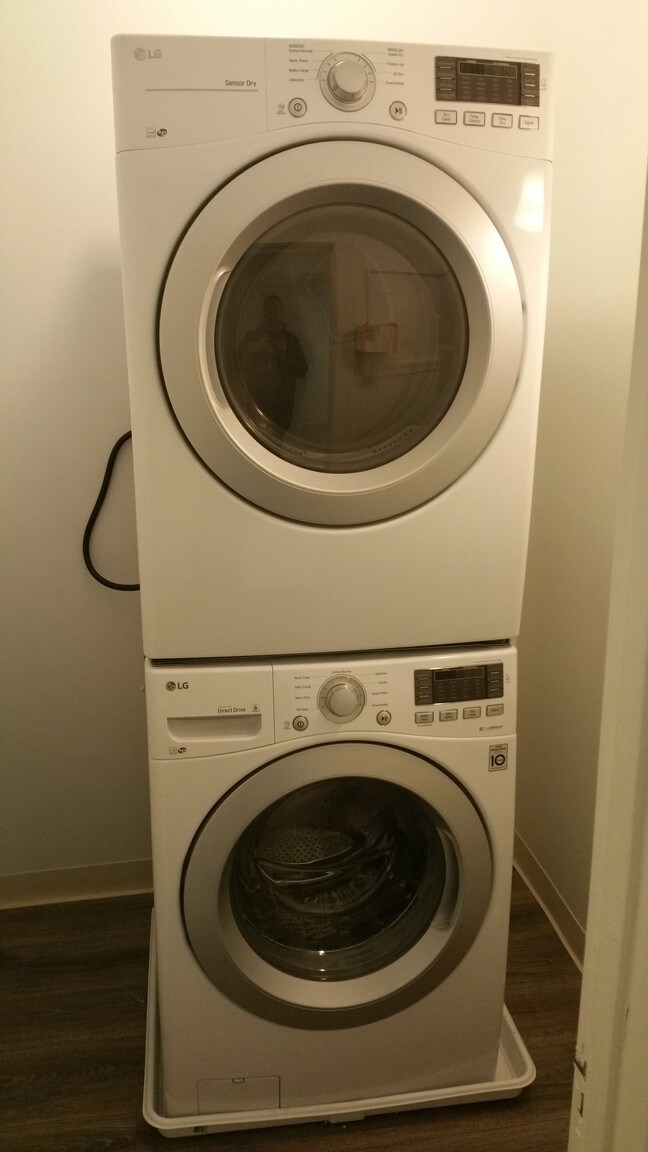 laundry - 552 Main St