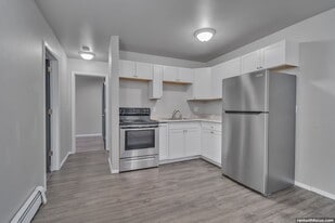 Building Photo - Sullivan Ridge