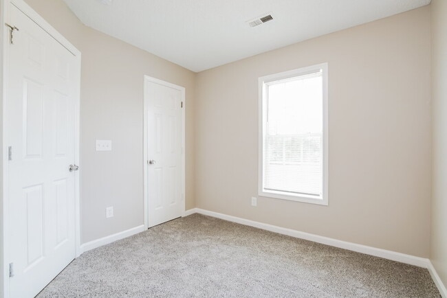 Building Photo - 33 35 Brantley Cir