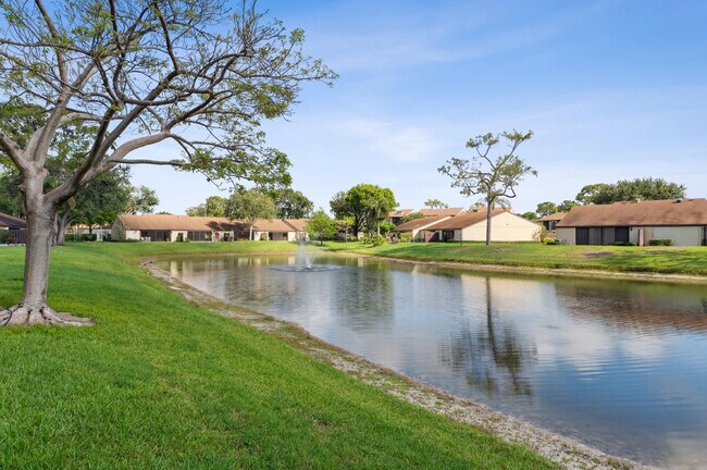 Building Photo - 608 Sea Pine Way