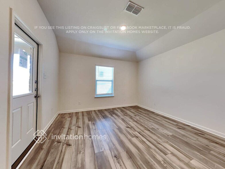 Building Photo - 135 Magnolia Dr