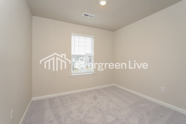 Building Photo - 810 Pear Blossom Ct