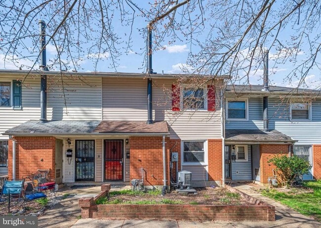Primary Photo - 1111 Marcy Ave