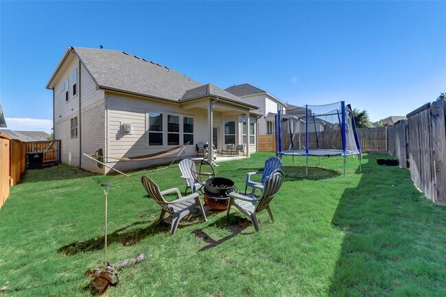 Building Photo - 222 Eagle Ford Dr