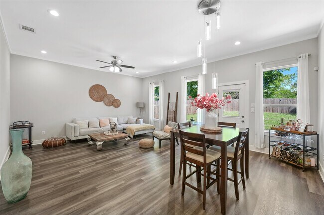 Building Photo - 4520 Garrison Ave