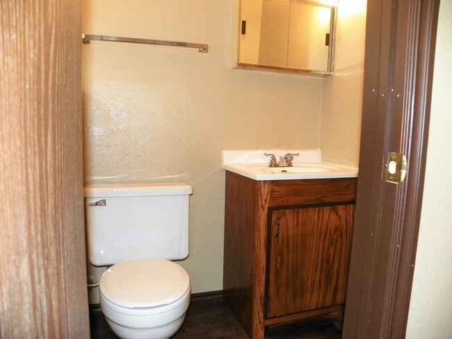 Building Photo - 3 Bedroom Brick home in Tecumseh