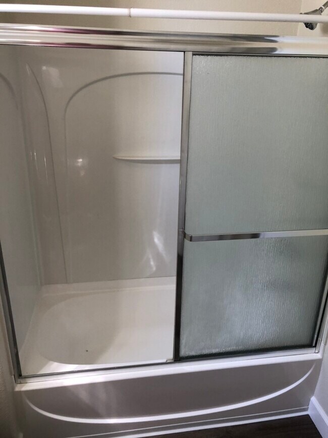 Building Photo - 1000 Prospect Ave