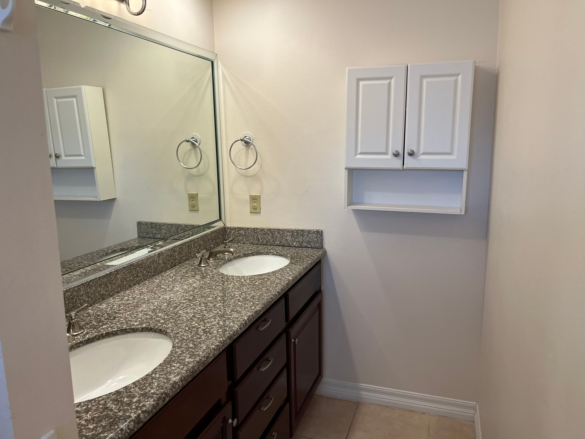Master Bath - 6803 Louisville St